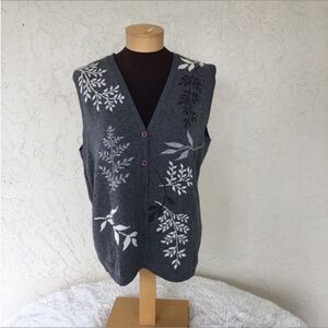 Alfred Dunner button down vest Woman’s size medium leaf print ribbed hem